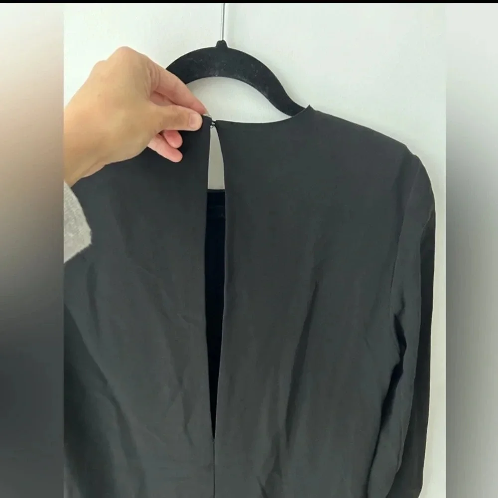 Aritzia Babaton Black Midi Dress Minimalist Open Back Slit Long Sleeve Size 6 - Picture 13 of 14